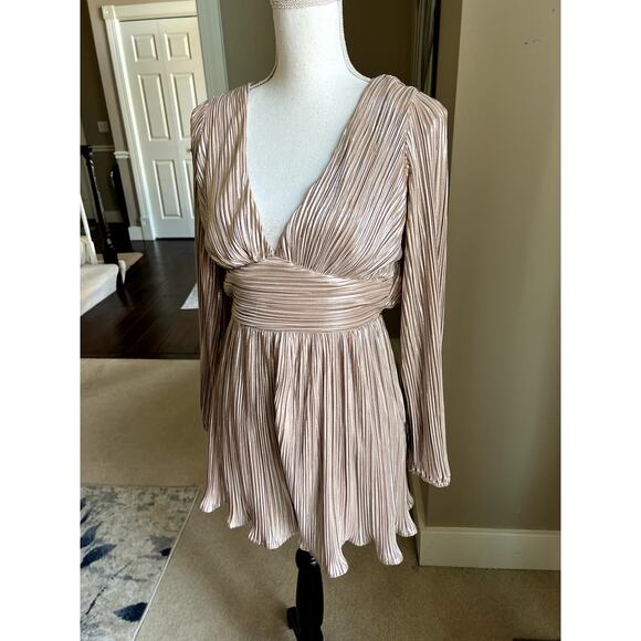 NWT Lulus Plisse blush pleated romper size Small - Picture 6 of 8
